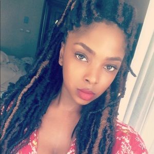 Meet your Posher, Samara